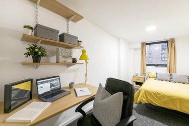1 bed flat, Central Place, Netherthorpe, Sheffield, S37BY - Image 3